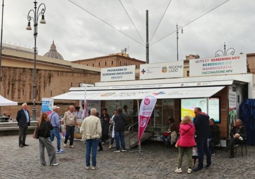 Roma, Piazza del Risorgimento trasformata in presi...