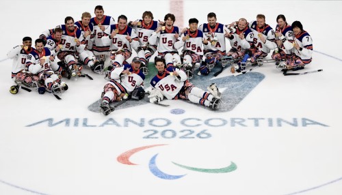 Milano — Para Ice Hockey, la finale USA–Canada...